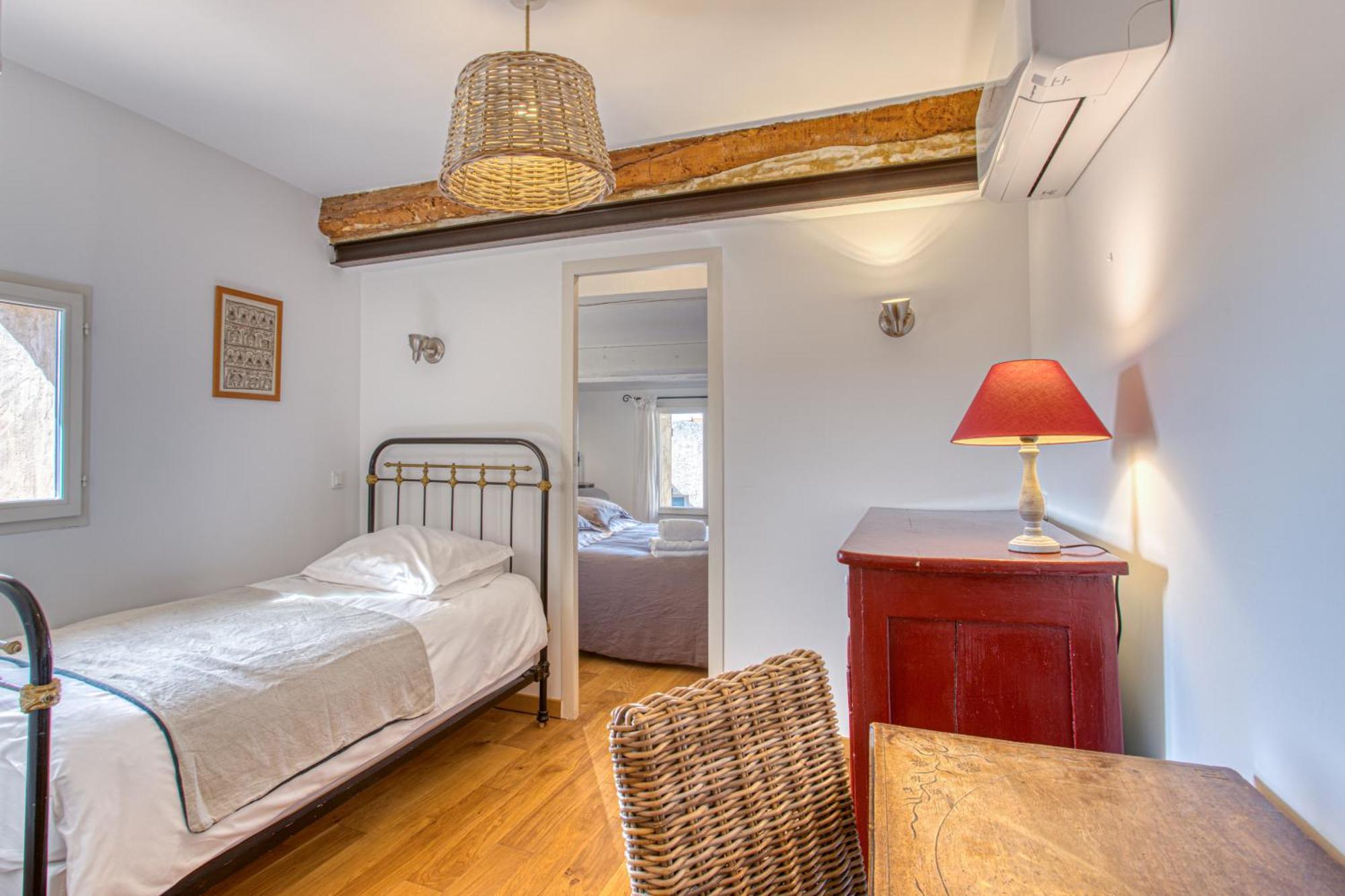 Hotel Restaurant Les Remparts Венаск Экстерьер фото