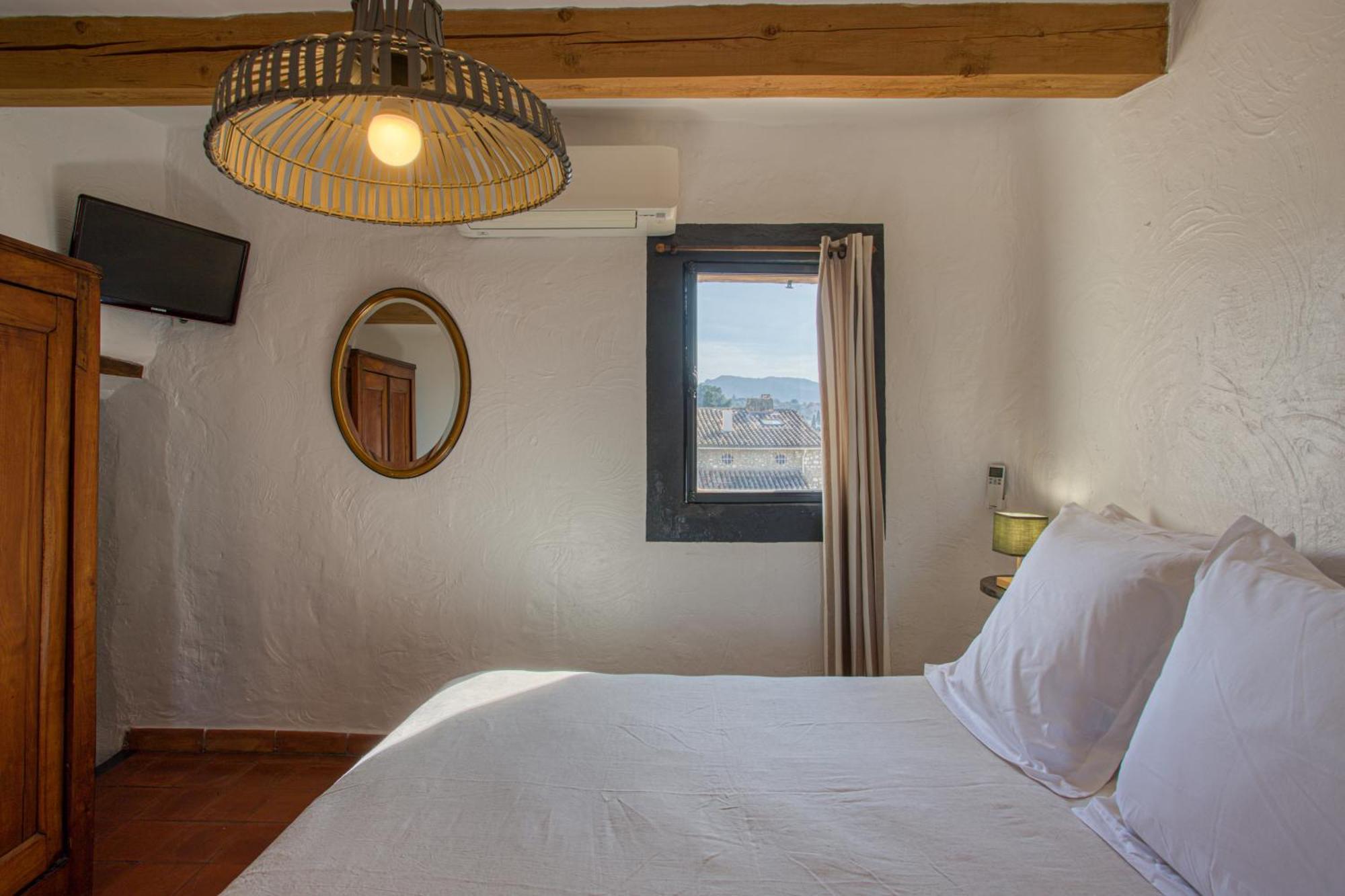 Hotel Restaurant Les Remparts Венаск Экстерьер фото